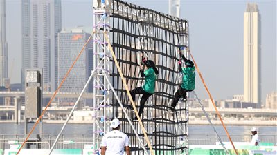 انطلاق منافسات أول بطولة عالمية للموانع في دبي