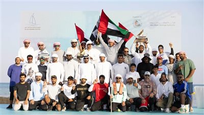 مهرجان السلع البحري يتوج الفائزين في سباق المحامل الشراعية