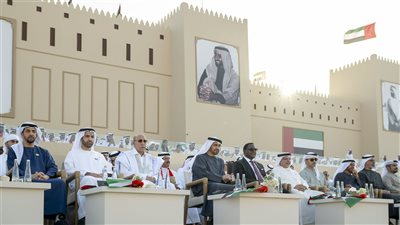 رئيس الدولة والشيوخ وضيوف الإمارات يشهدون 