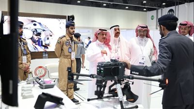 شرطة أبوظبي تشارك في معرض أبوظبي للطيران 2024