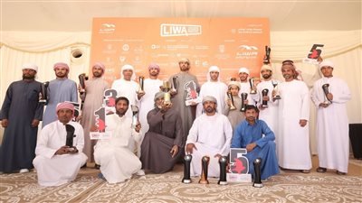 ختام منافسات اليوم الثاني لسباقات الصقور في مهرجان ليوا