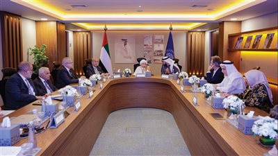 المجلس العلمي لجامعة محمد بن زايد للعلوم الإنسانية يبحث تعزيز مسيرتها الأكاديمية
