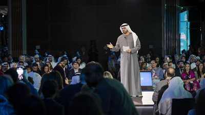 خلال قمة المليار متابع.. القرقاوي: نستلهم رؤية محمد بن راشد الاستباقية لبناء قطاع اقتصادي متكامل في صناعة المحتوى