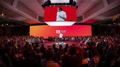 خبراء وصناع محتوى يدعون إلى استثمار أوقات الشباب على منصات التواصل لإحداث تأثيرات إيجابية