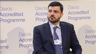 دافوس 2025 ..محمد بن طليعة : حكومة الإمارات من أوائل الحكومات التي أطلقت استراتيجيات وسياسات للتحول الرقمي