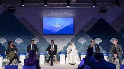 دافوس 2025 ..الإمارات تكشف عن مستجدات جهودها الرائدة لإعادة تشكيل مستقبل التجارة العالمية