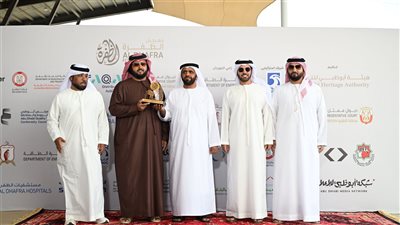 منافسات قوية في مزاينة الإبل بمهرجان الظفرة وتتويج الفائزين