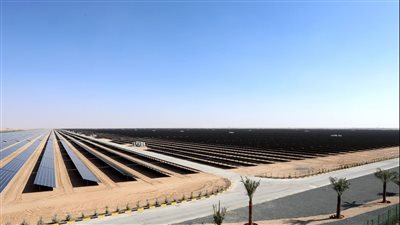 الإمارات تعزز ريادتها بمشاريع للطاقة الشمسية تدعم الاستدامة