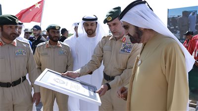 محمد بن راشد يشهد جانباً من منافسات تحدي الإمارات للفرق التكتيكية