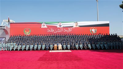 تحت رعاية رئيس الدولة.. خالد بن محمد بن زايد يشهد حفل تخريج كلية الشرطة