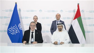 كلية محمد بن راشد للإدارة الحكومية وبرنامج الأمم المتحدة الإنمائي يوقعان مذكرة تفاهم استراتيجية لتعزيز التحول الرقمي