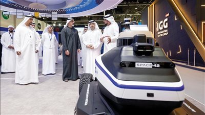 خالد بن محمد بن زايد يزور فعاليات معرض 