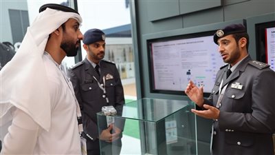 شرطة أبوظبي تعرض مختبر الابتكار التطبيقي في 