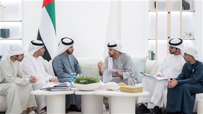 حمدان بن زايد يطلع على أنشطة وفعاليات جمعية الإمارات للخيول العربية بالظفرة